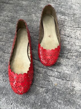 Coach Women's Red Scalloped Laser-Cut Ballet Flats